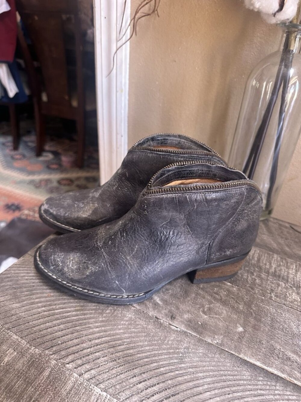 Very Volatile Los Angeles Western Leather Boots Womens Size 7